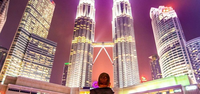 Kuala Lumpur By Night: A Magical Light Experience      