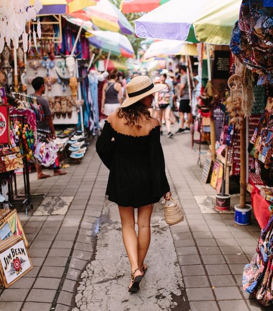 shopping at Ubud market, bali
