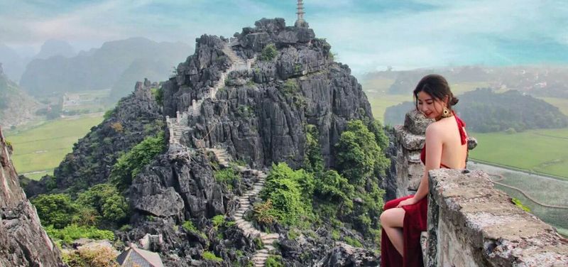 Trang An Ninh Binh Wonders: Mua Caves, Hoa Lu Citadel & Grottoe Boat Tour