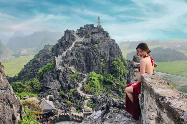 Trang An Ninh Binh Wonders: Mua Caves, Hoa Lu Citadel & Grottoe Boat Tour